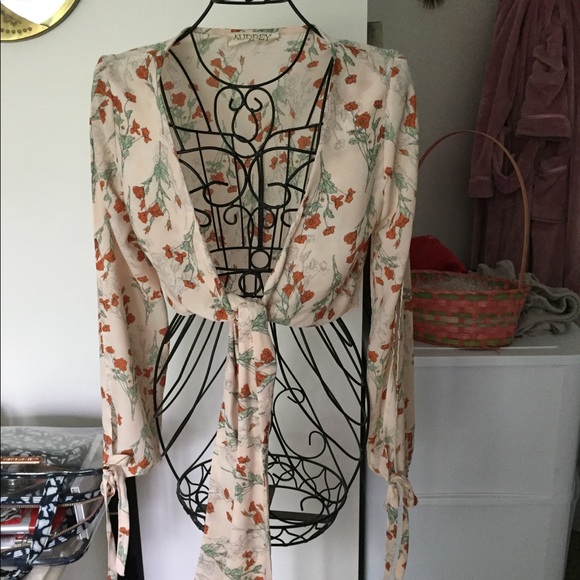 Floral front tie crop top - Picture 2 of 2